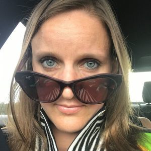 Meet your Posher, Megan